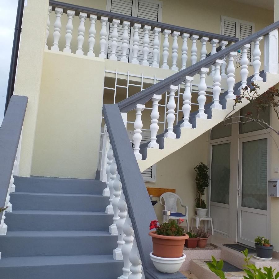 Apartments Mira Jadrtovac Exterior photo
